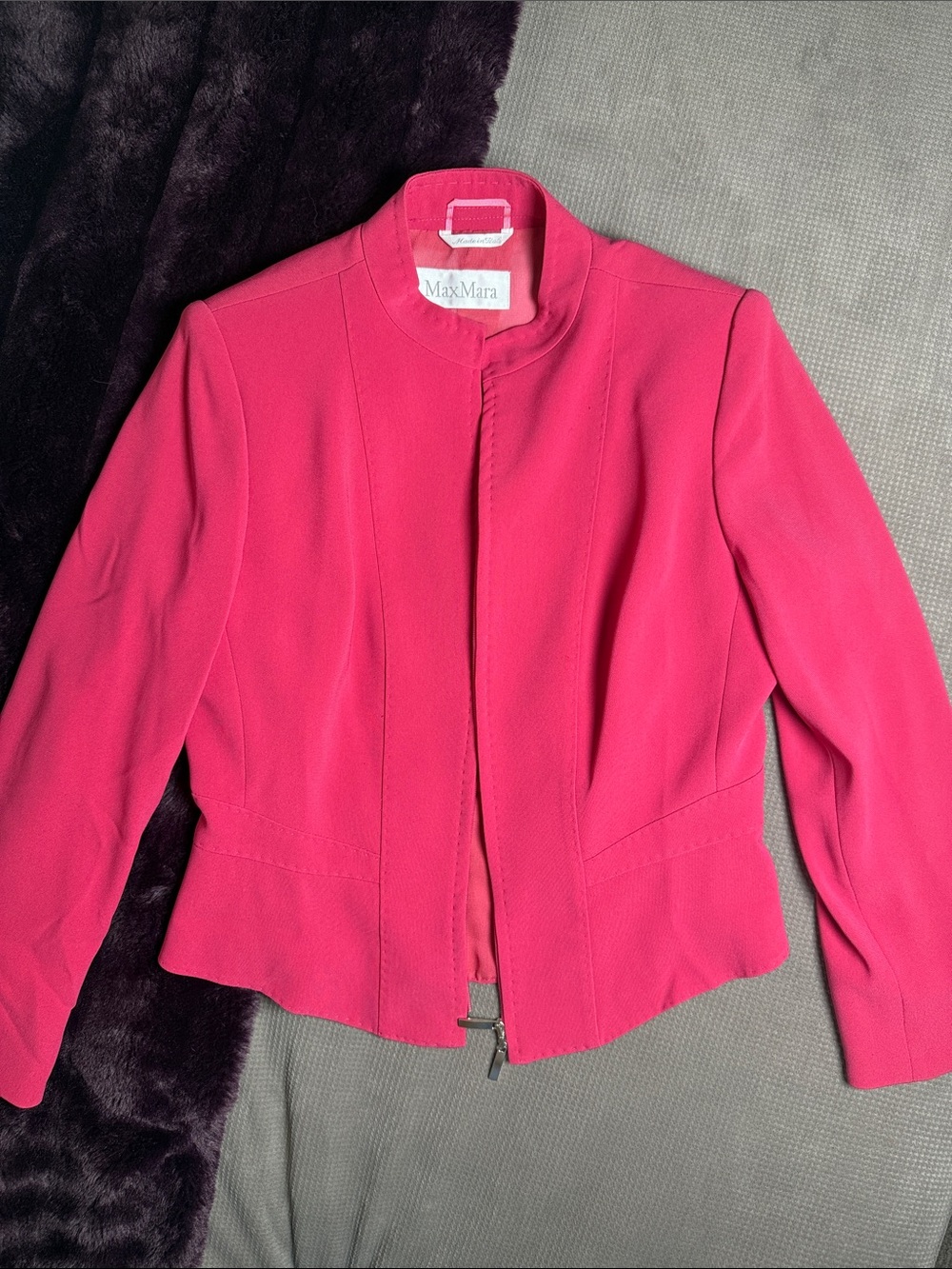 MaxMara Made in Italy Hot Pink Collarless Tailored Jacket
